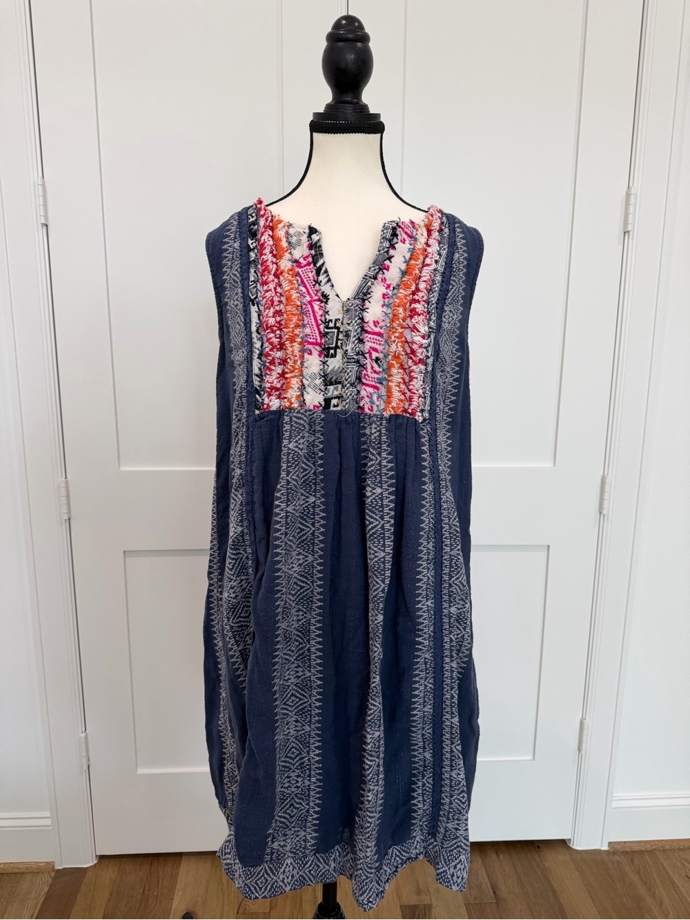 💙✨ Philosophy Sleeveless Boho Embroidered Dress Size Medium ✨💙
